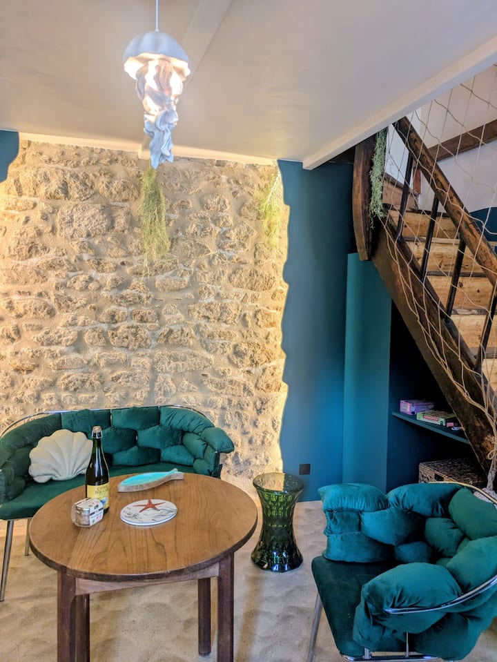 Les Grèves : Maison Insolite à 80m De La Plage - Saint-Jacut-de-la-Mer