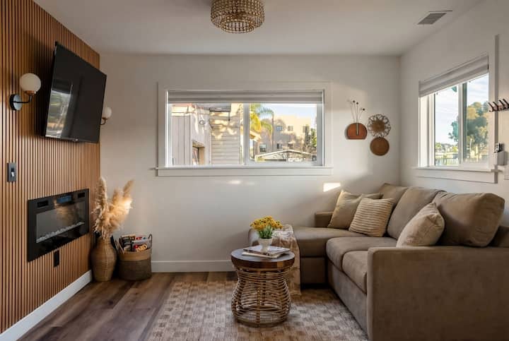 Hillcrest Wabi Cottage | Private Spa Soak - North Park - San Diego