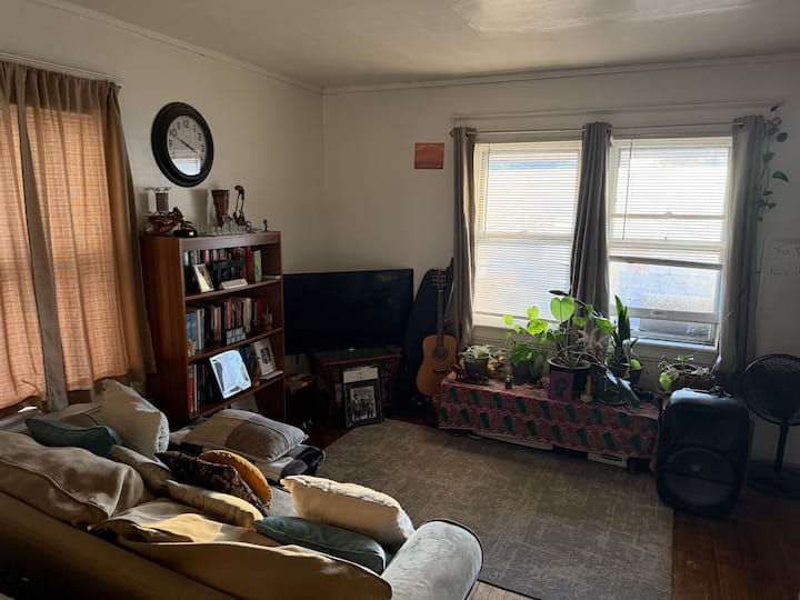 One Bedroom Cozy Apartment Close To Central Park - Schenectady