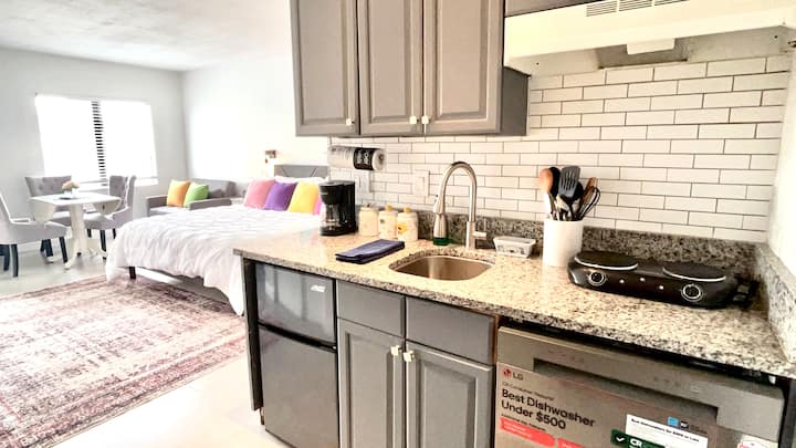 Nice King Bed Studio Near Epic Universal / Disney - Orlando