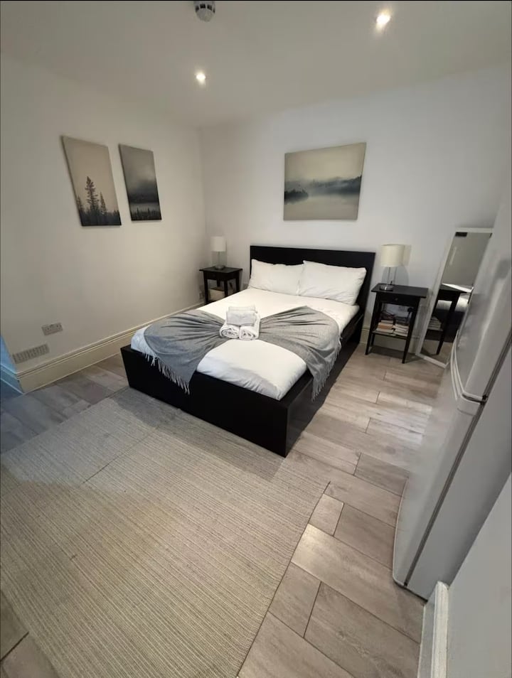 Prime Central London Studio - London
