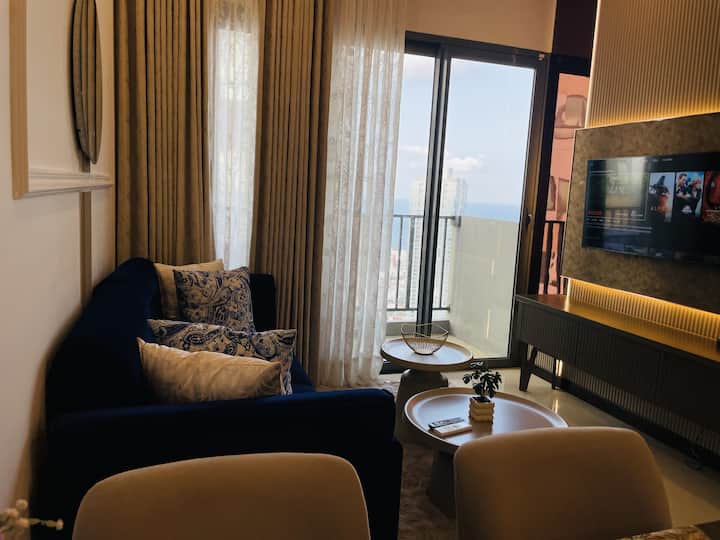 High-floor Great View Tri-zen Colombo Luxury Apt - Colombo