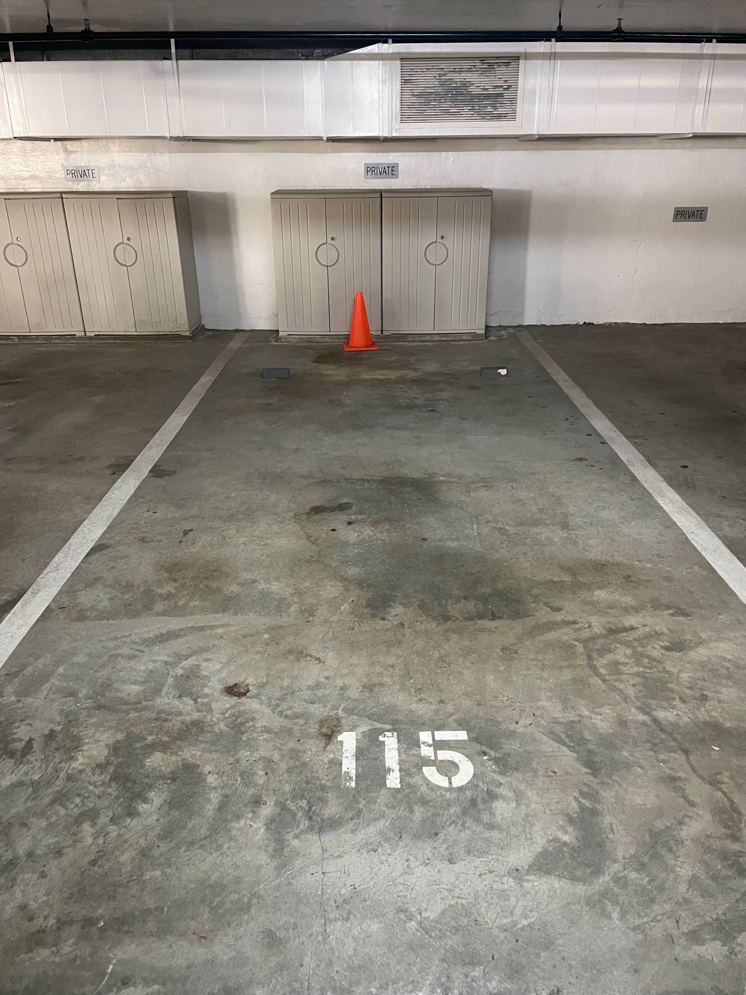 Waikiki Studio Great Location/Free Parking - Image 14