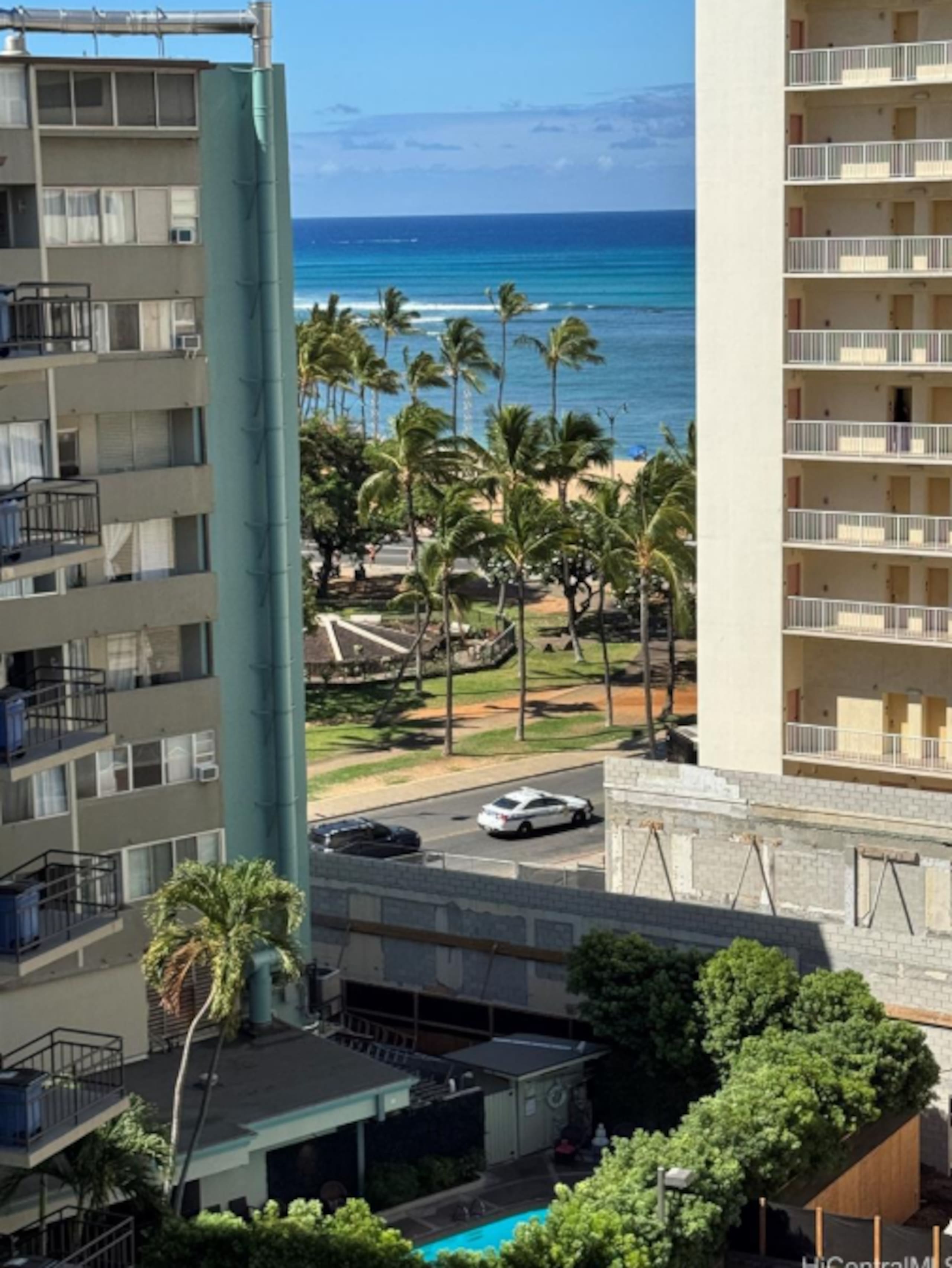 Waikiki Studio Great Location/Free Parking - Image 9