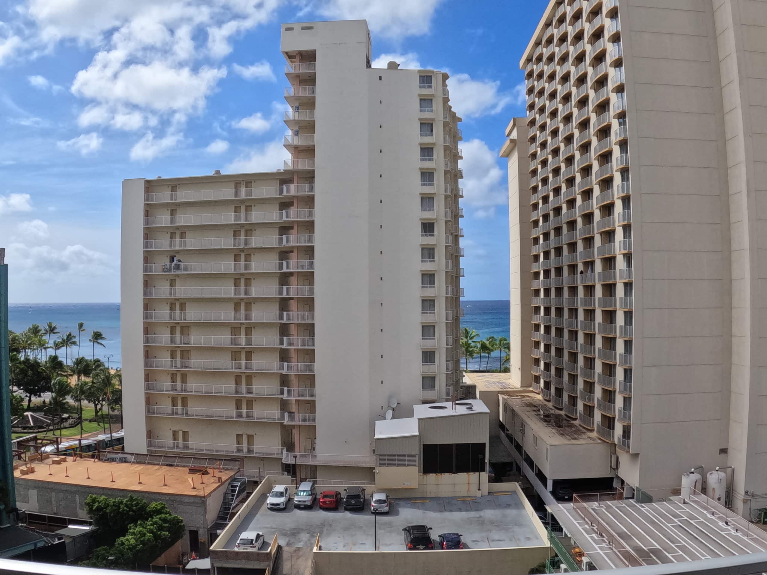 Waikiki Studio Great Location/Free Parking - Image 12