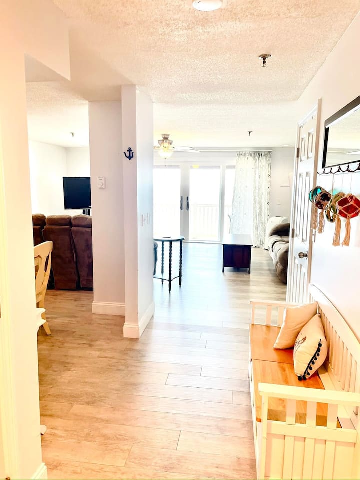 Ocean Front Escape | Brunswick Penthouse - Carousel, Old Orchard Beach