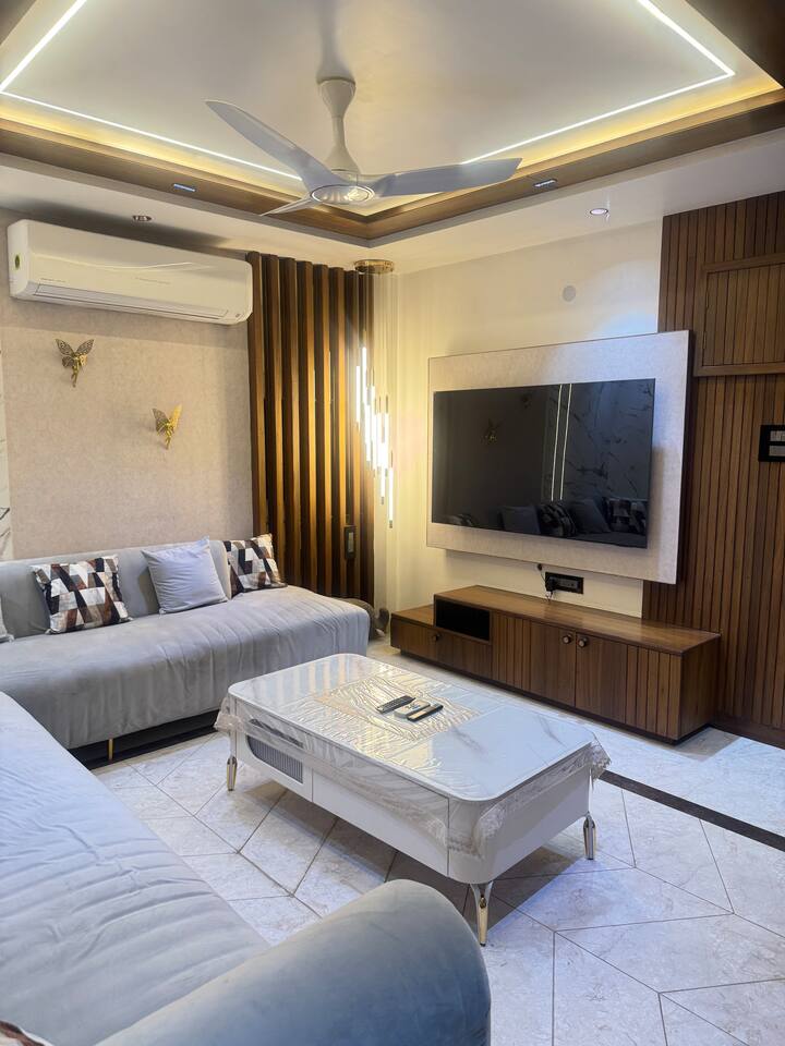 Luxury 2bhk Flat In Napier Town, Jabalpur - Jabalpur