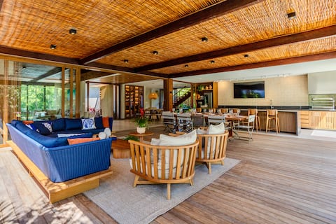 Top Airbnb: High-end house 5 suites Praia do Forte BA em Mata De São João