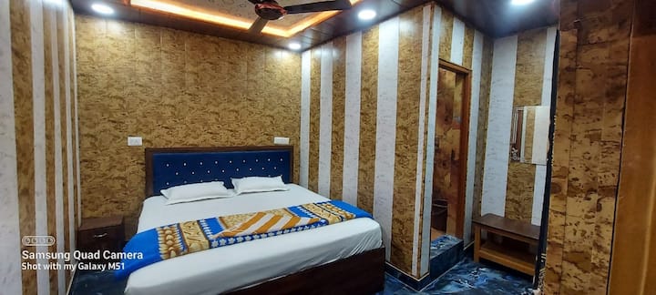 Hotel Srl Inn– Sacred Stay Near Ram Mandir Ayodhya - Ayodhya