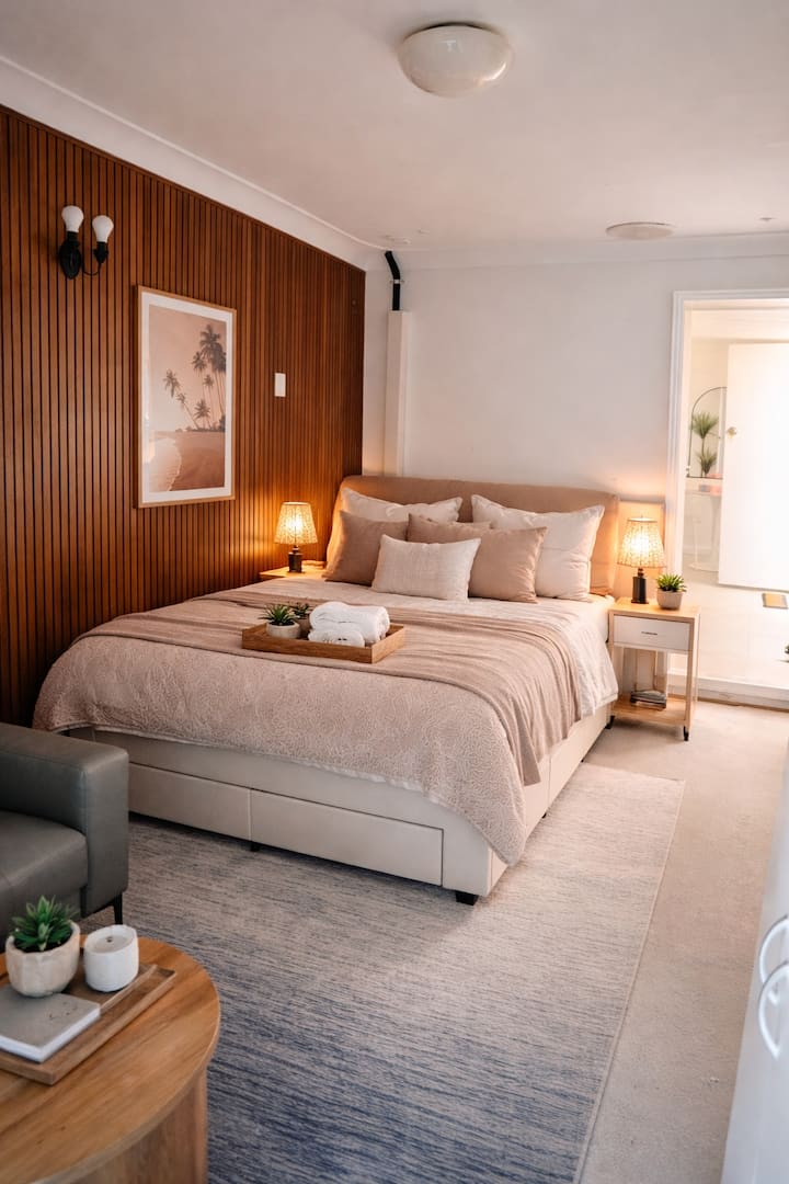Ocean-view Suite Steps
From Back Beach And Cbd - Bunbury