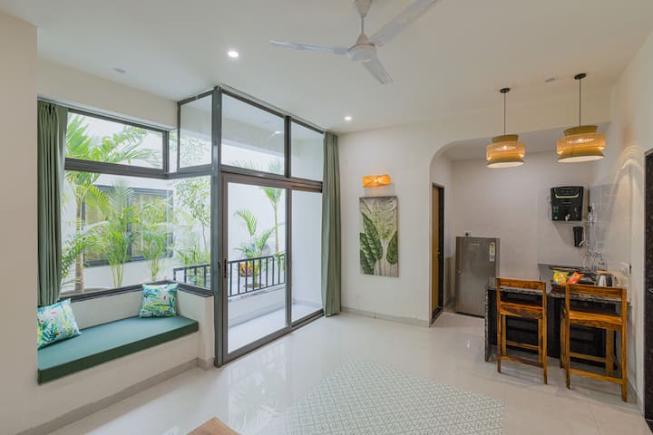 Tropical 2bhk Retreat | Walk To Fatehsagar Lake - India
