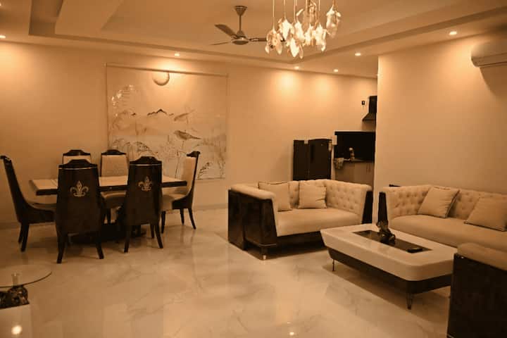 The Cyber Farm Retreat – 3br Luxury Stay - Faridabad