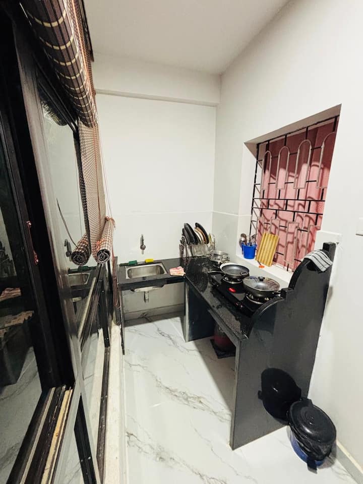 Full kitchen image 1