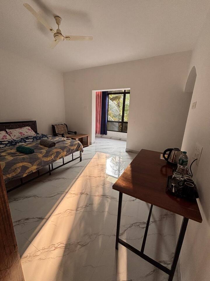 Bedroom 1 image 3