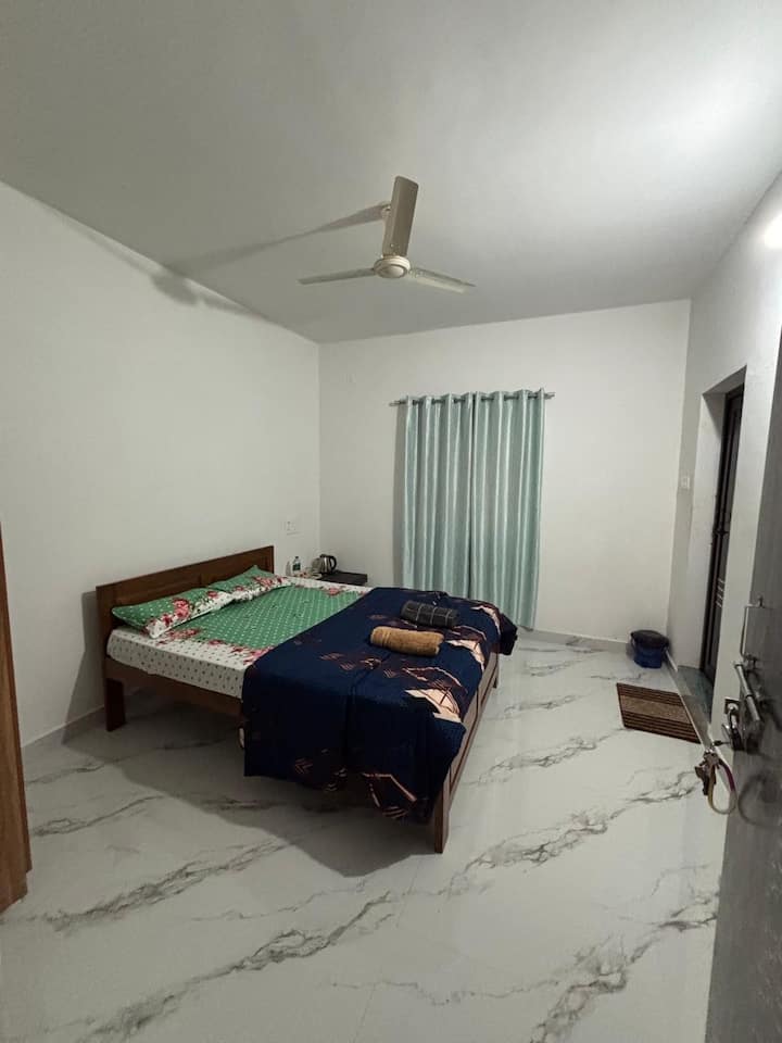 Bedroom 2 image 2