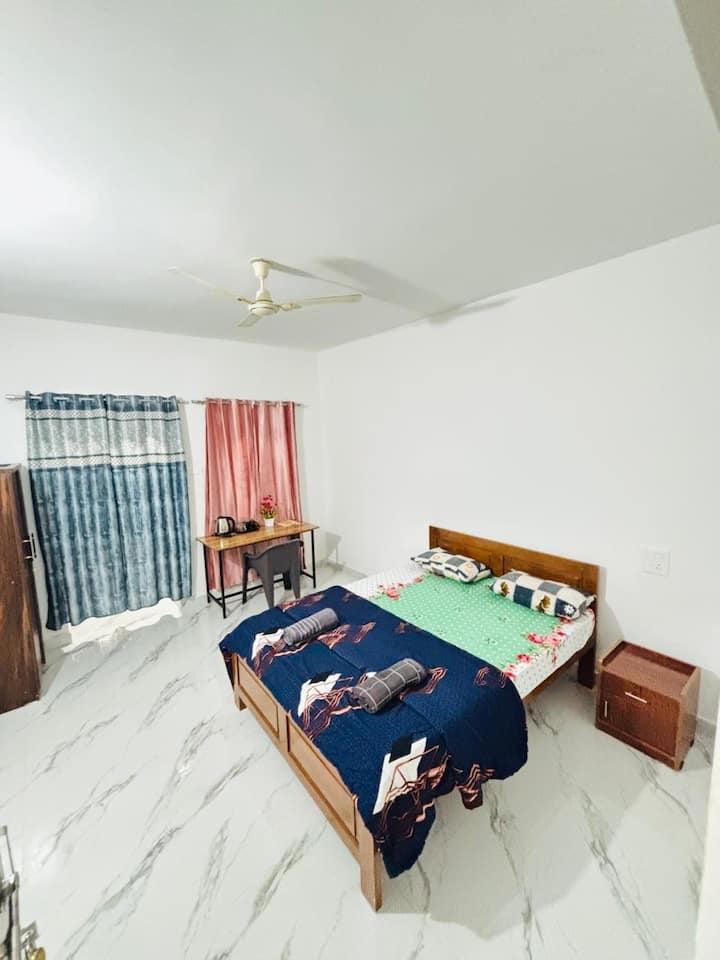 Bedroom 3 image 1