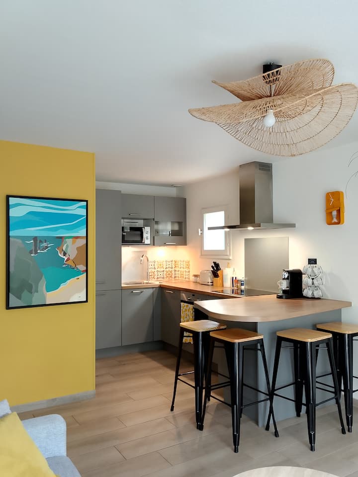 Maison En Duplex Rénovée à Proximité Du Centre - Le Palais