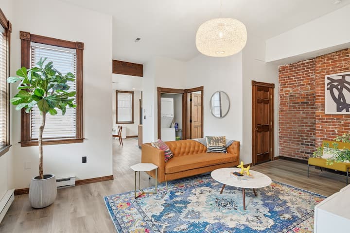 Boutique 1br Apt On Historic Street - Springfield, MA