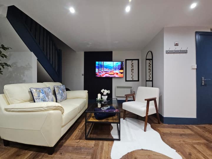 Detached 1-bed House | Hu5 | No Sharing - Beverley, UK
