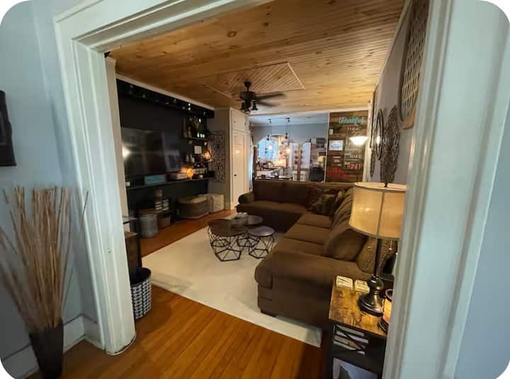 Super Cute 3 Bedroom With Lots Of Charm And Extras - Hattiesburg, MS