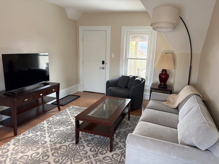 Victorian Retreat - Homestead, PA
