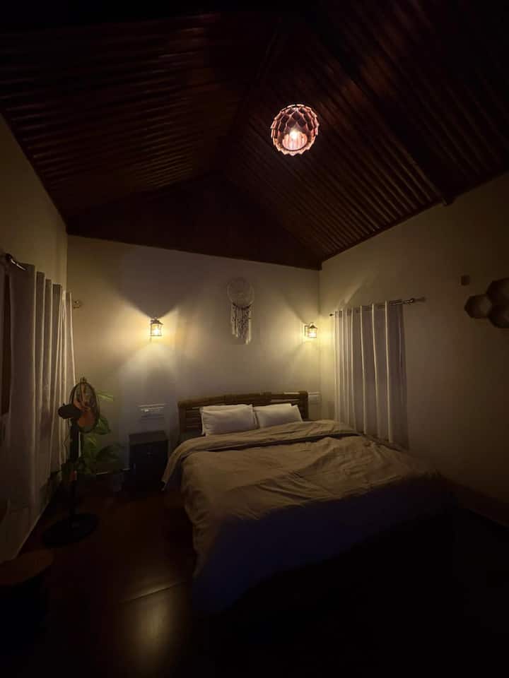 Carpa Lupa :2 Waterfront Bamboo Cottage, Wayanad - Kerala