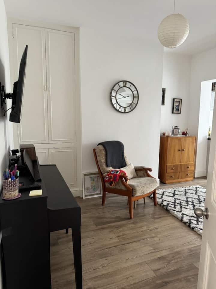 Charming Traditional Home. - Southport