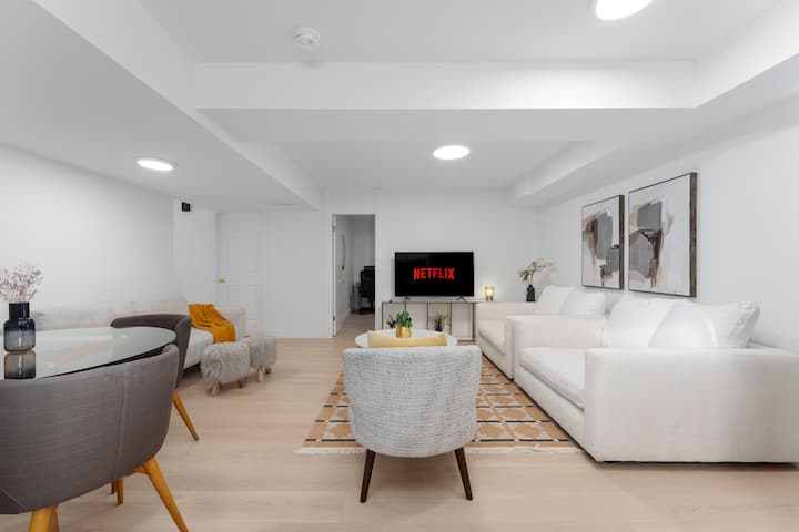 North Van 2br Near Grouse & Capilano - North Vancouver
