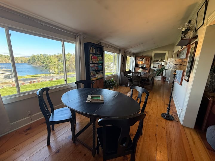 Family Retreat In Wolfeboro: 5br/3ba, Lake Views - Wolfeboro, NH