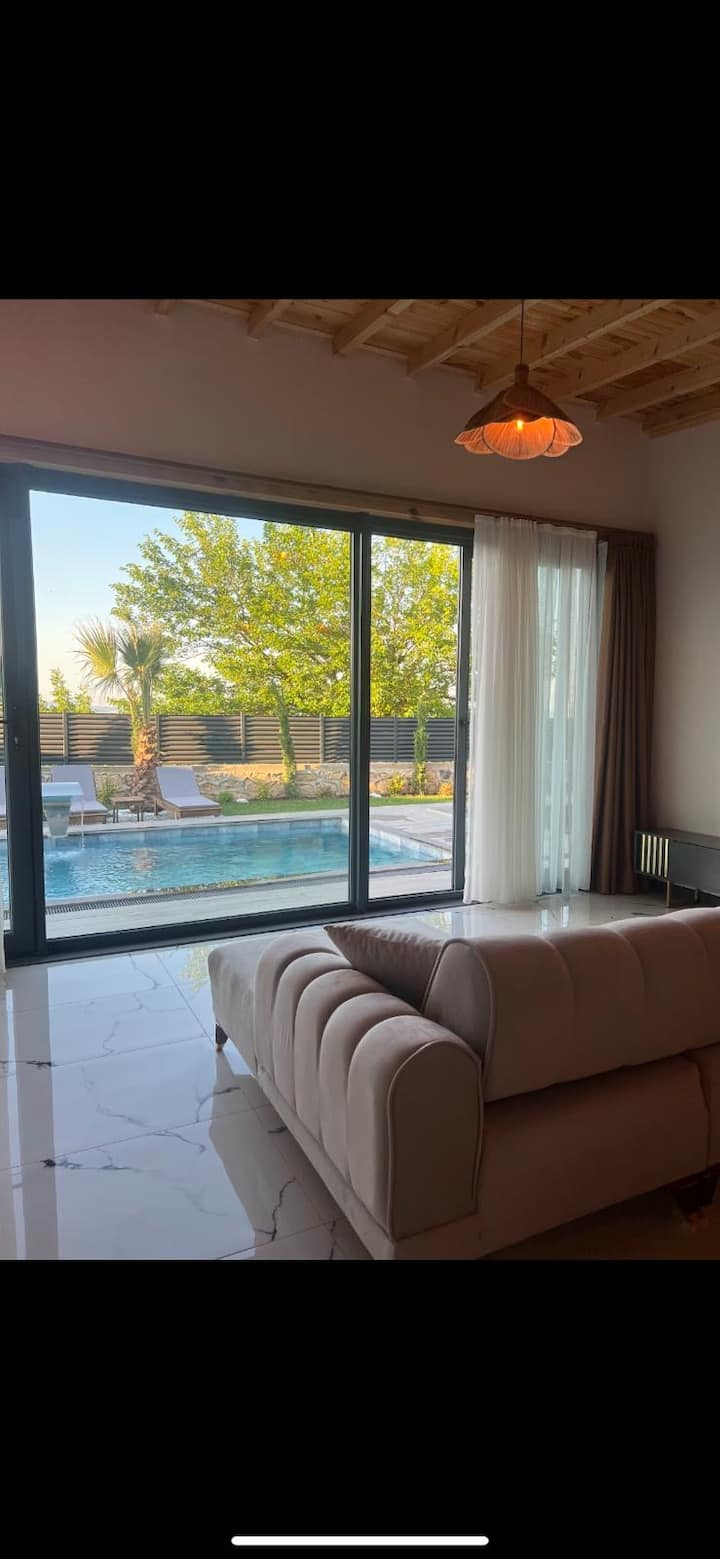 ÖZel Havuzlu Lüks Taş Villa | Tam Mahremiyet - İzmit