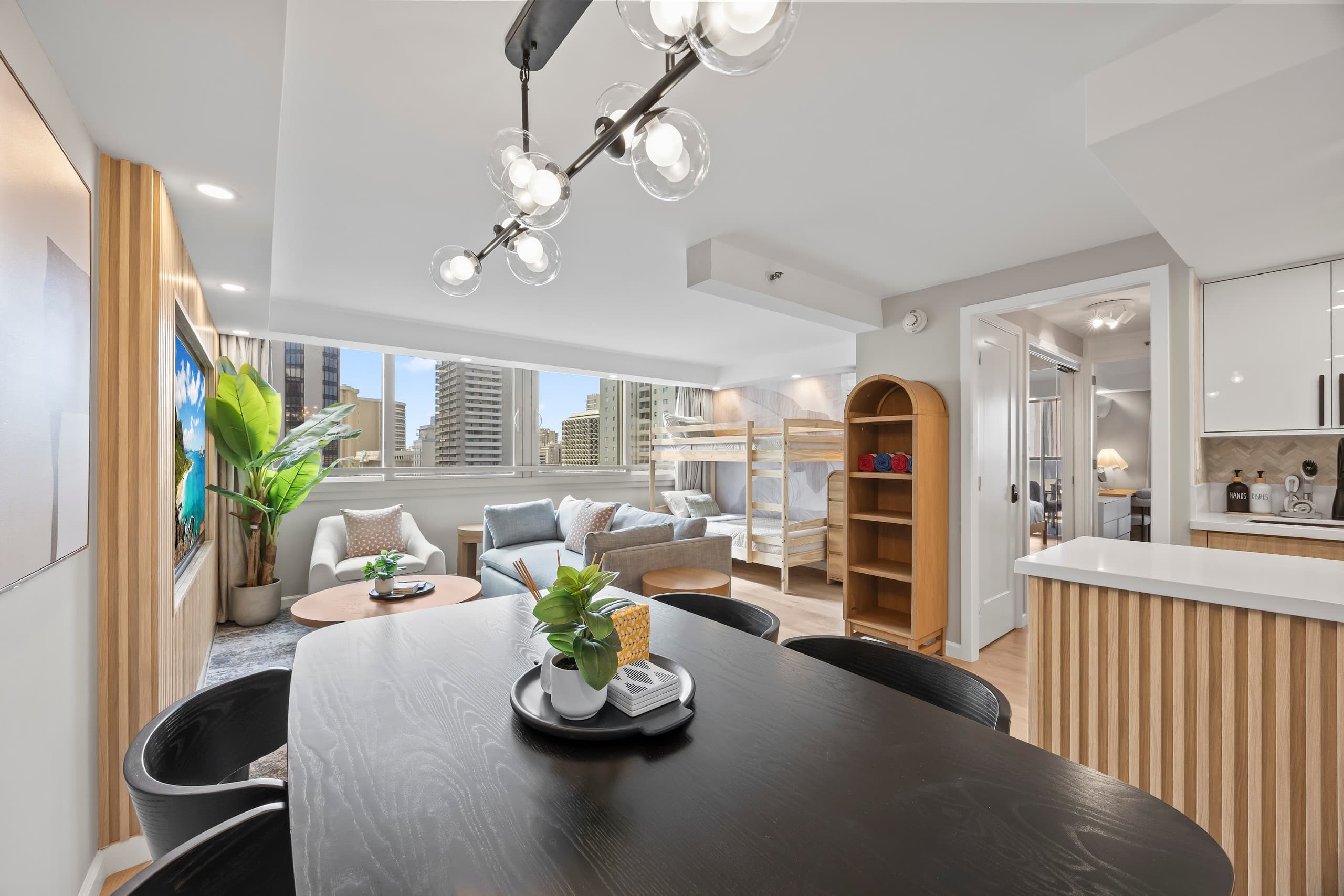 Stunning Tropical 1BR-Central Waikiki-Near Beach! - Image 2