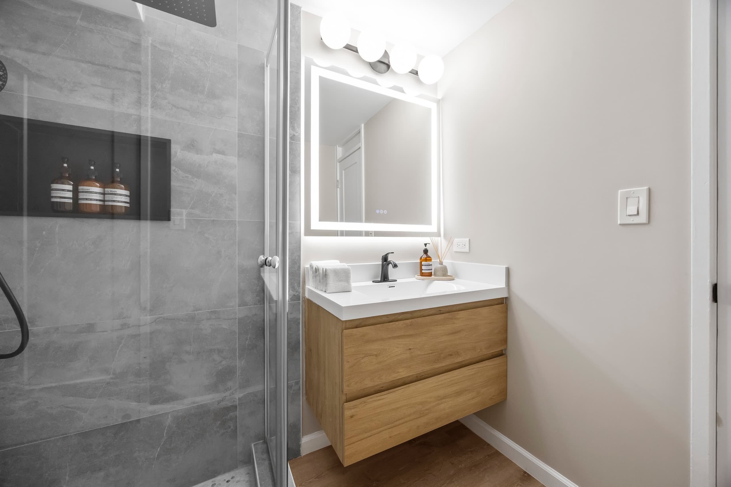 Stunning Tropical 1BR-Central Waikiki-Near Beach! - Image 47