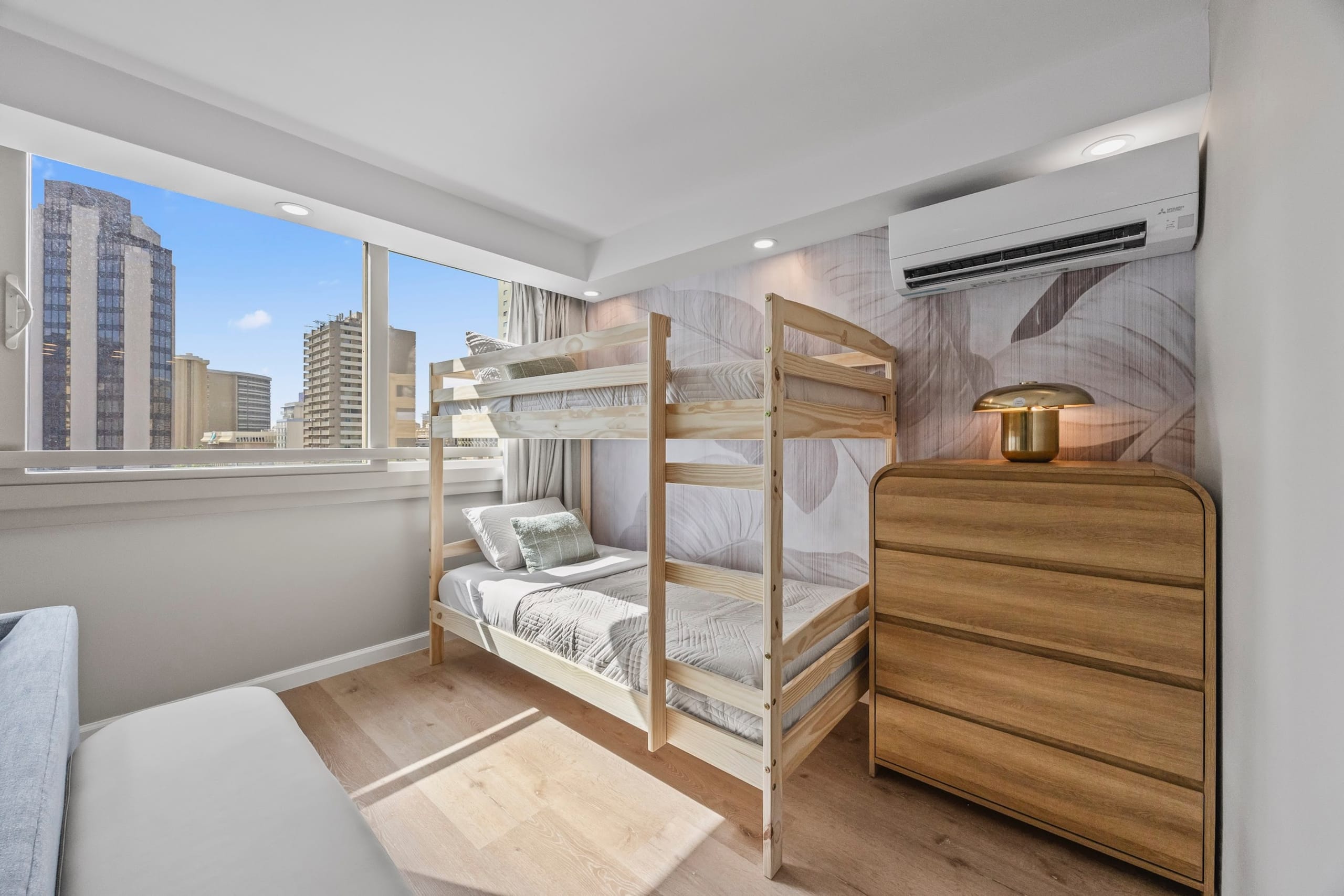 Stunning Tropical 1BR-Central Waikiki-Near Beach! - Image 16