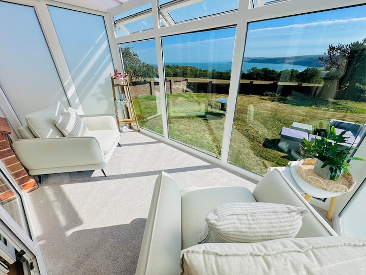 Aberporth Panoramic Sea Views-elegant Coastal Home - Aberporth