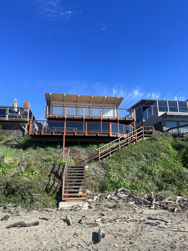 Cayucos Beachfront Home - Morro Bay, CA