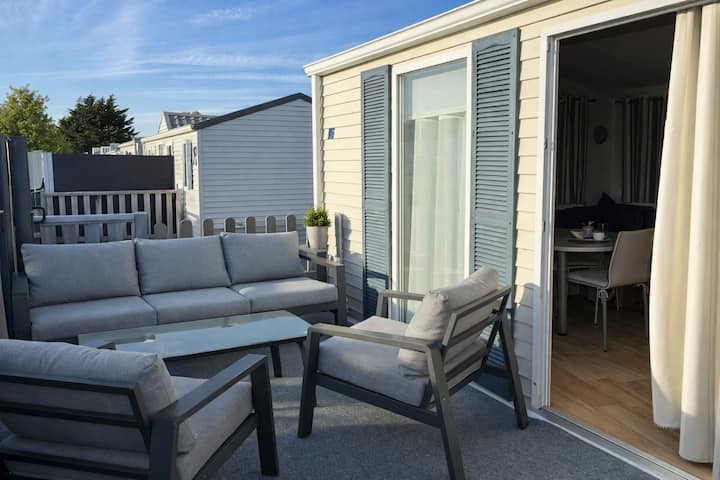 Chalet Met 2 Slaapkamers, Terras In Knokke-heist - Knokke-Heist