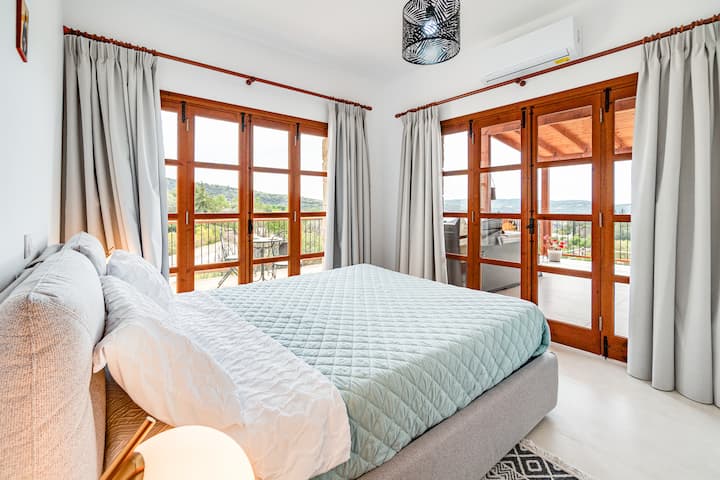 The Vineyard Villa