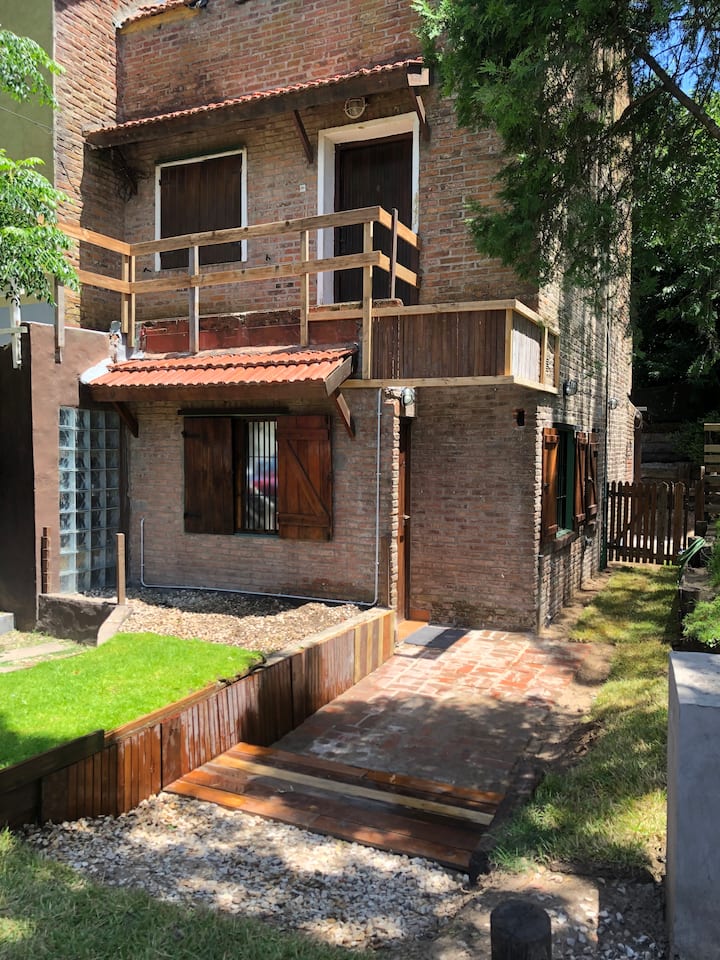 Departamento En Zona Duplex Con Patio Y Parrilla - Pinamar