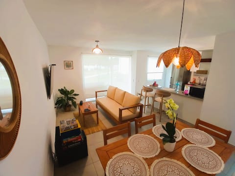Popular Airbnb listing: Beach house in Kannes condo | Ocean view in San Antonio