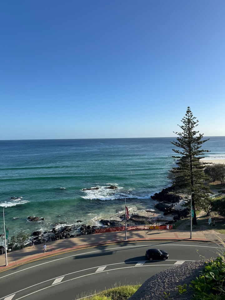 New 2br Coolangatta Apt | 4-mins Beach | Sleeps 4 - Gold Coast