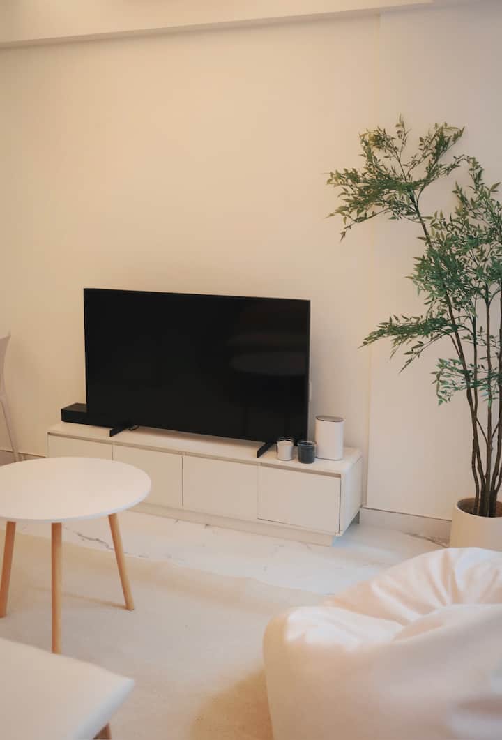 Prime Central Hk Apt: Steps To Soho & Lkf! - Sai Ying Pun