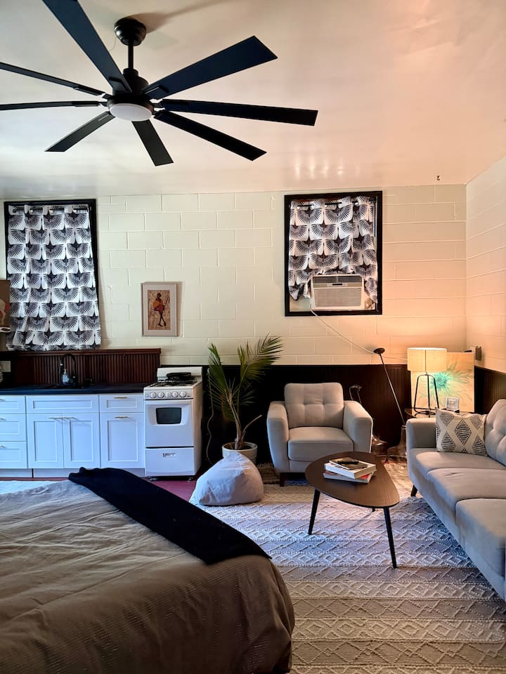 Newly Renovated Private Studio; 2 Miles From Uf - Gainesville, FL