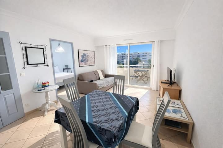 Marine Les Pins - T2, 4p, Terrasse, Pk, Plages - Antibes
