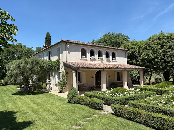 Villa Bergamotti: Tuscan Elegance & Heated Pool - Toscane