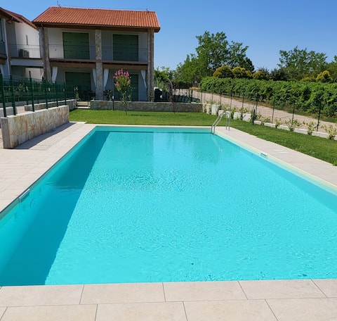 Airbnb con migliori performance: Il Cascinale 4 swimming pool, relaxation & charm a Lazise
