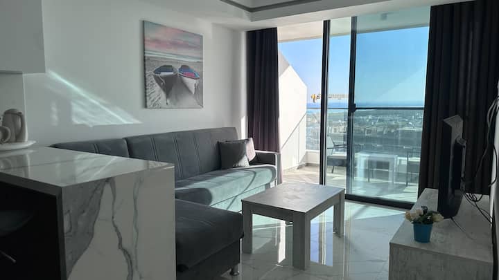 Grand Sapphire 1+1
15th Floor - Northern Cyprus