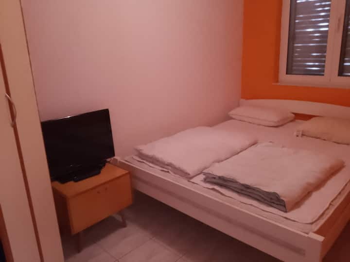 غرفة النوم 8