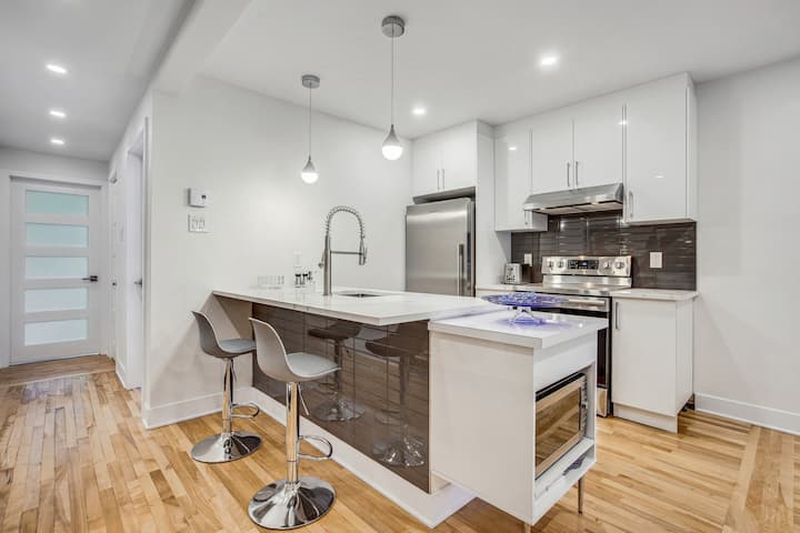 Superbe Appartement
Endroit Très Sécuritaire - Montreal