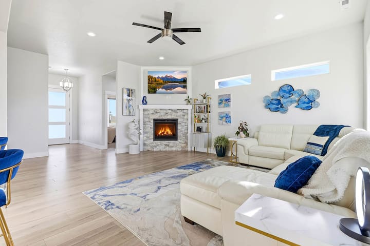 Wine Country Fireside | Sauna, Gym, Deck & Games - Richland, WA