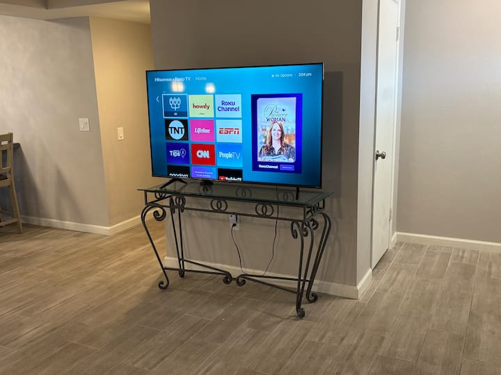 Remodeled 2 Bedroom 1 Bath With Putting Green - Sun City West, AZ